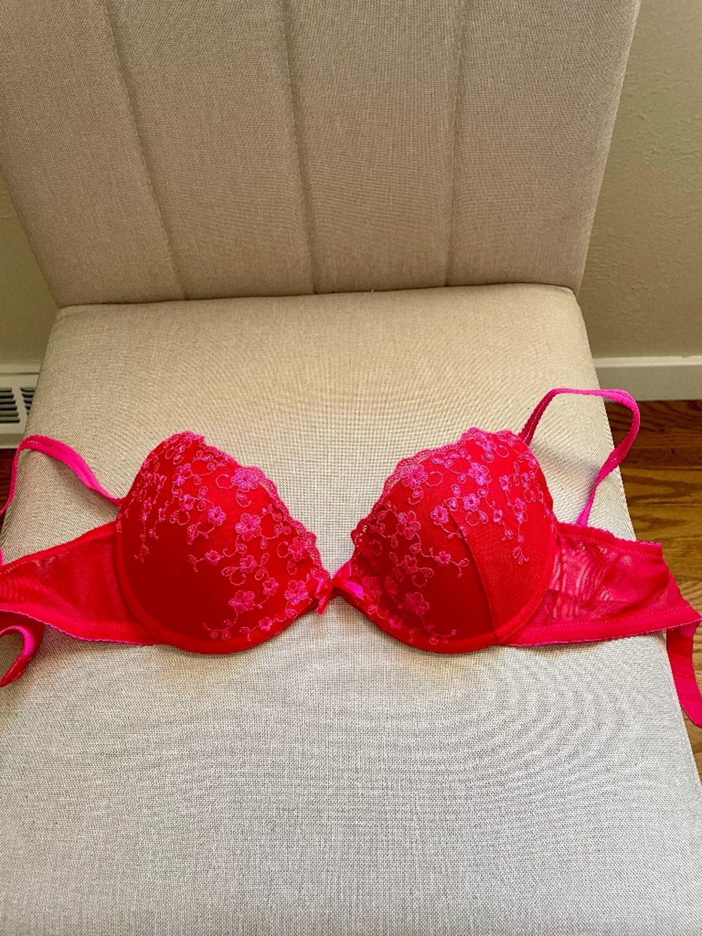 H&M Red Floral Embroidered Push-Up Bra | Sheer Mesh | Size 34B | Lingerie